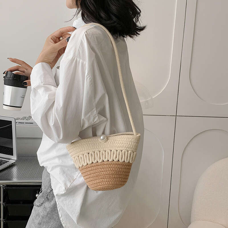 Diagonal Grass Mobile Phone Change Key Hollowed Out Cotton Thread Woven Bag, Casual And Cute Women's Bags
