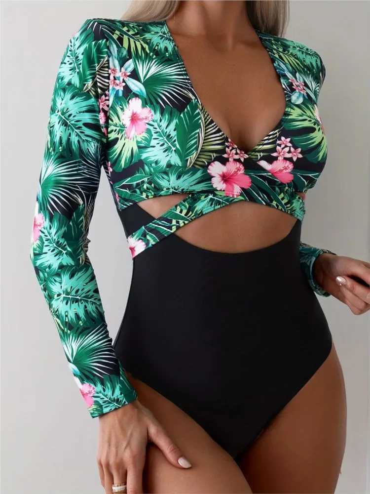One-Piece Swimsuit For Sports Surfing Long Seve Swimwear 2024 New Womens Bodysuit Swimming Bathing Suit Beachwear Pool BatherXJ240108