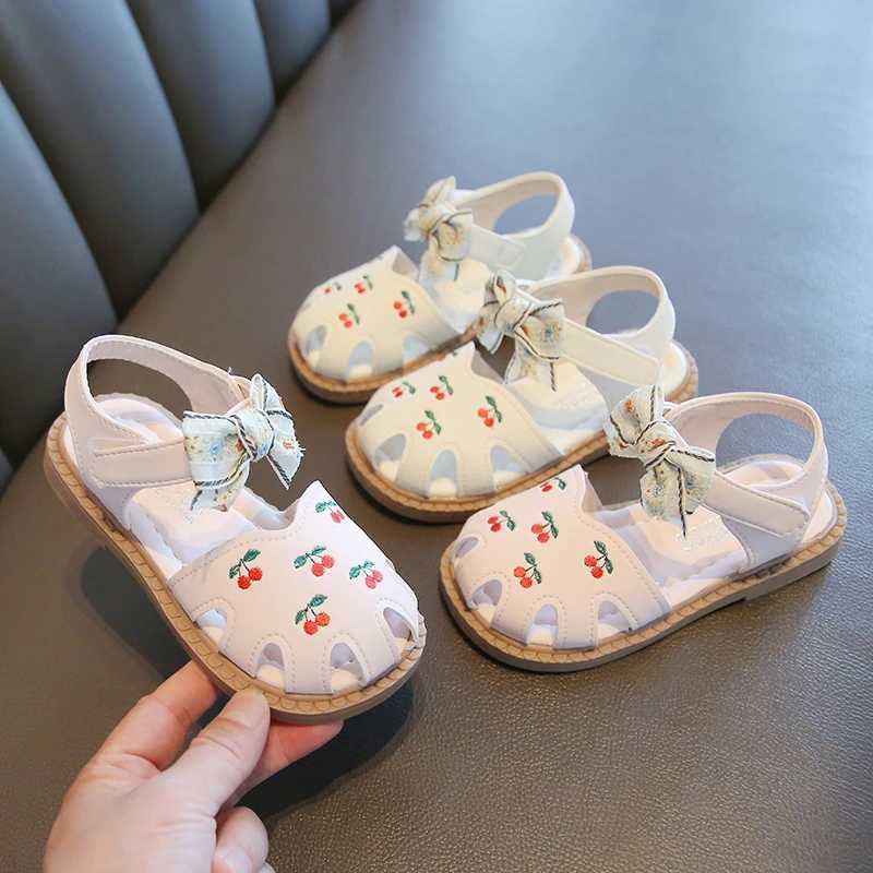 Summer girls sandals embroidered cherry childrens princess shoes childrens barefoot beach sandals soft soled anti slip baby shoes W250108
