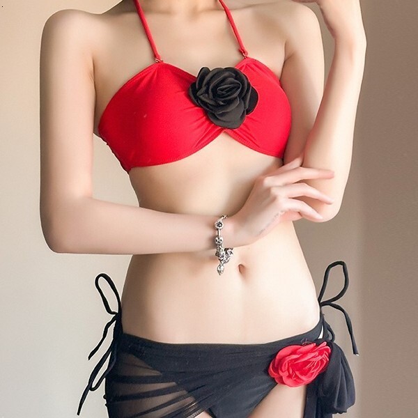 2025 new lace up hanging neck exposed back sexy three-dimensional flower three piece huludao designer women's beach swimsuit