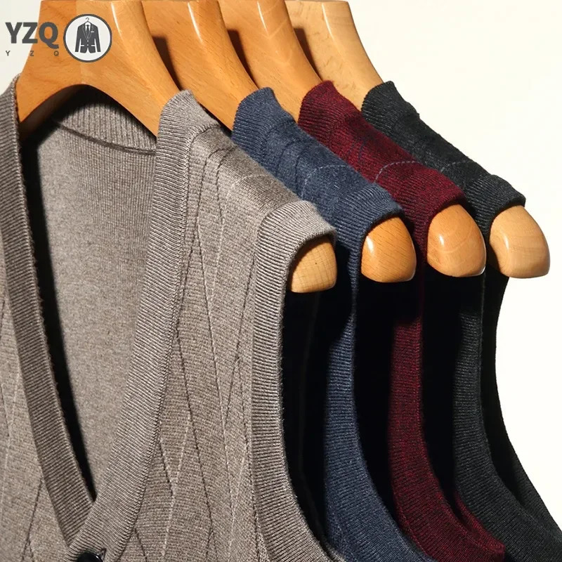 Mens Thickened Casual Sweater Tank Top Autumn and Winter Warm Cardigan 250107