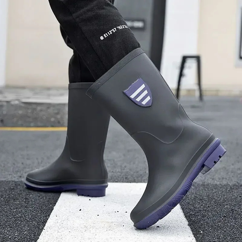 Non-slip Pvc Wear-resistant Mens Rain Boots Garden Low-heel Rainy Day Male Shoes On Offer Loafers Work Gumboots 250106