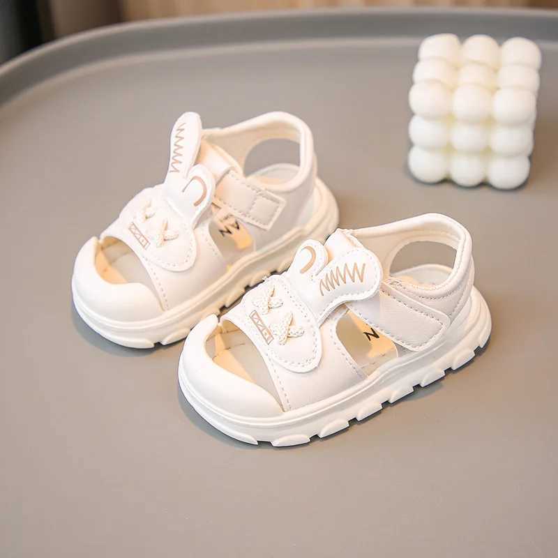 2024 Summer New Baby Cute Sandals Soft Bottom Non slip Beach Shoes Childrens Rabbit Girls Shoes Kick Prevention Walking Shoes W250108