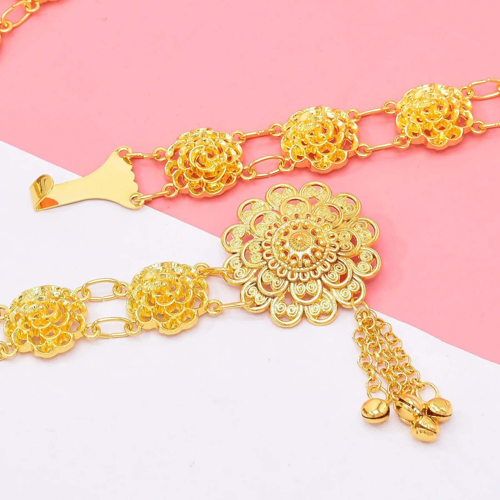 Golden Hollow Crystal Flower Diagonal Cross Shoulder Waist Chain Arab Ethnic Bride Wedding Accessories Womens Body Jewelry 250107