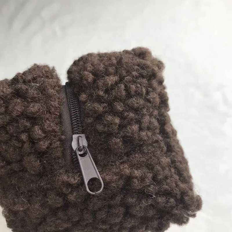 Home>Products>Beauty Bags>Plush Storage Bags>Cute Stationery Bags>Large Capacity Travel Makeup Bags W250109
