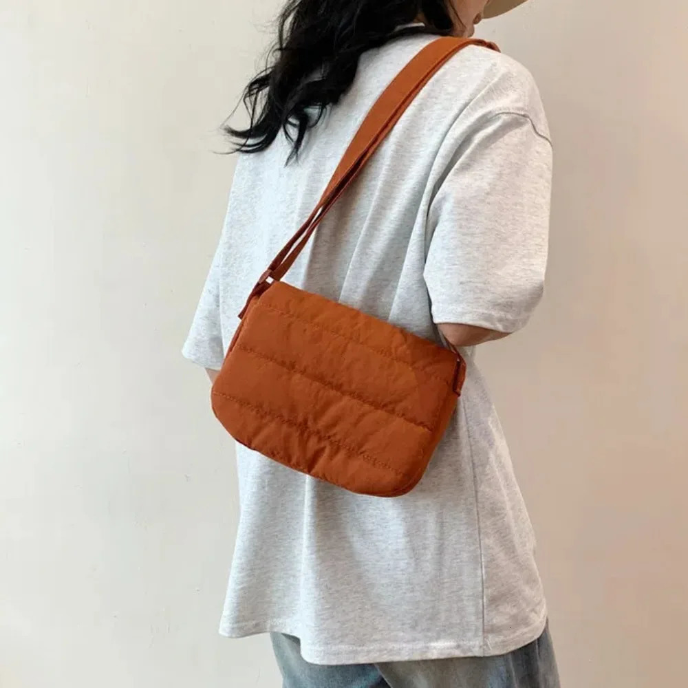 Square Quilted Cotton Shoulder Bag Nylon Wide Straps Puffer Tote Lightweight Flip Up Puffy Handbag Women 250107