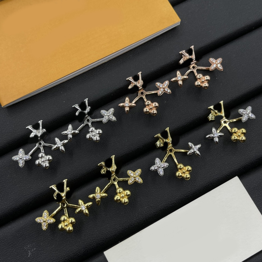 Designer Stud Earrings Luxury Brand Clover Letter Earrings Pearl Gold Silver Plated Stud Dangle Earrings For Women Men Fashion Diamond Jewelry Wedding Party Gift