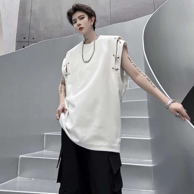 Stylish High Street Original Sleeveless T-Shirts Men's Summer New Trendy Metal Buckle Decorate Male Vets Tops