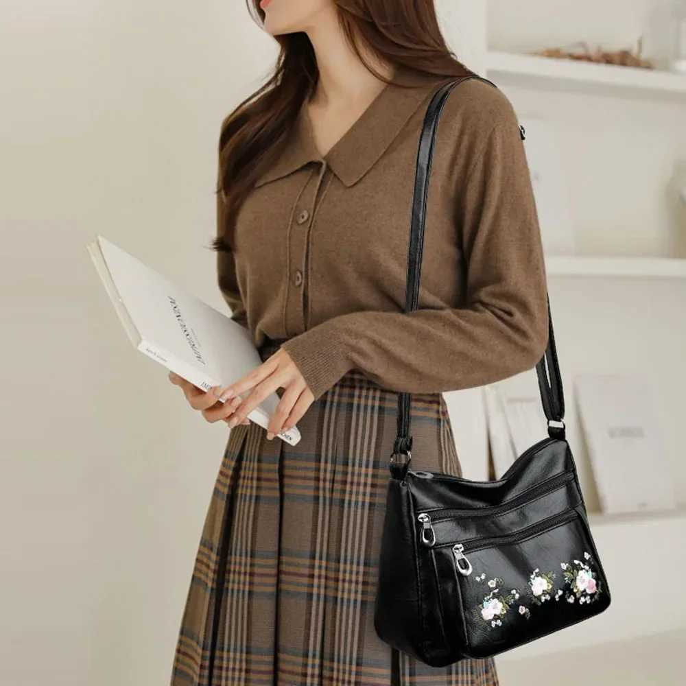 Large Capacity PU Leather Shoulder Bag for Women Zipper Multi-layer Handbag Messenger Crossbody Bag Elegant Ladies Hand BagsXJ250108