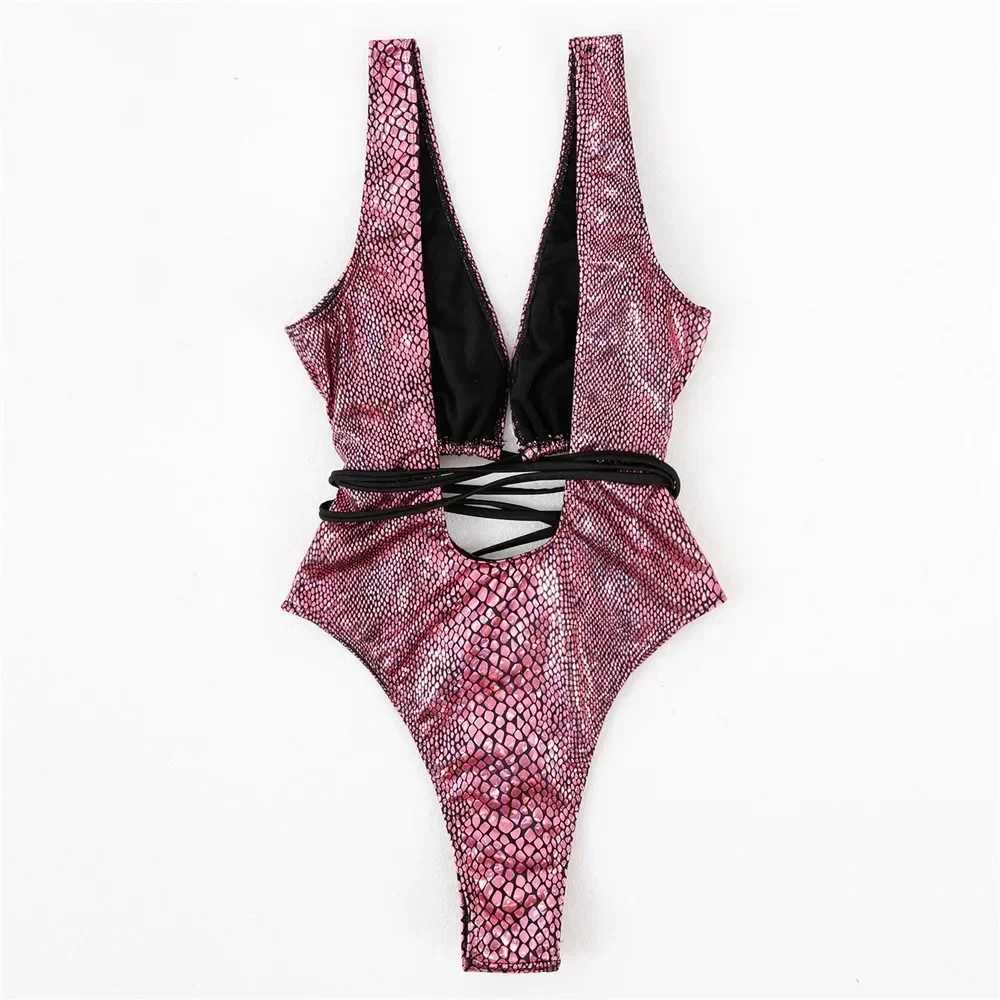 Sexy Gold Snake Print Shiny Swimwear Cut Out Monokini One Piece Swimsuits Women 2024 String Cross Bathing Swimming Suit BodysuitXJ240108