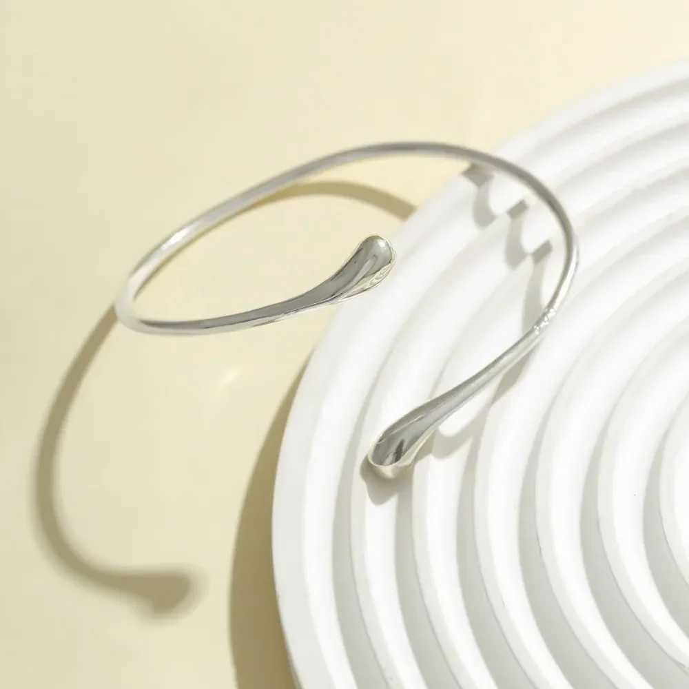 Simple Vintage Water Drop Open Cuff Bangles for Women 2024 Trend Goth Geometric Arm Bracelet Aesthetic Jewelry Gift NewXJ250109