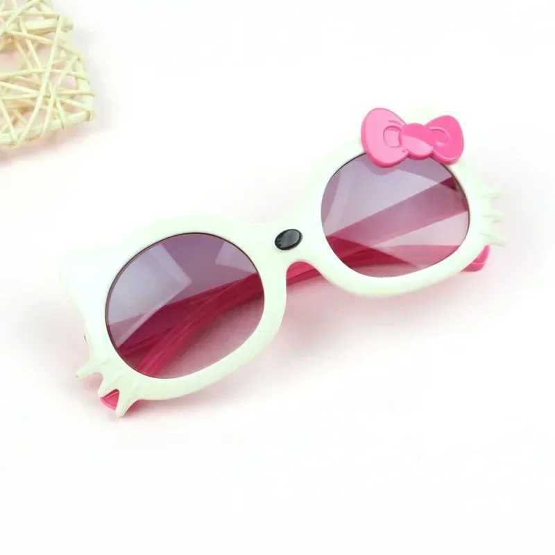 New Childrens Fashion Sunglasses Girl Cute Cat shaped Sunglasses Cute Boy Outdoor Sunglasses UV400 Oculos De Sol W250109