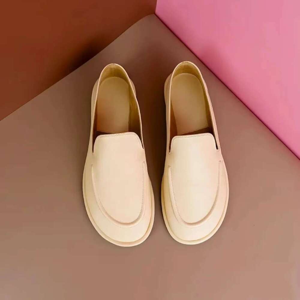 2024 Women's Loafer High Quality Soft Leather Slip on Comfortable Casual Shoes