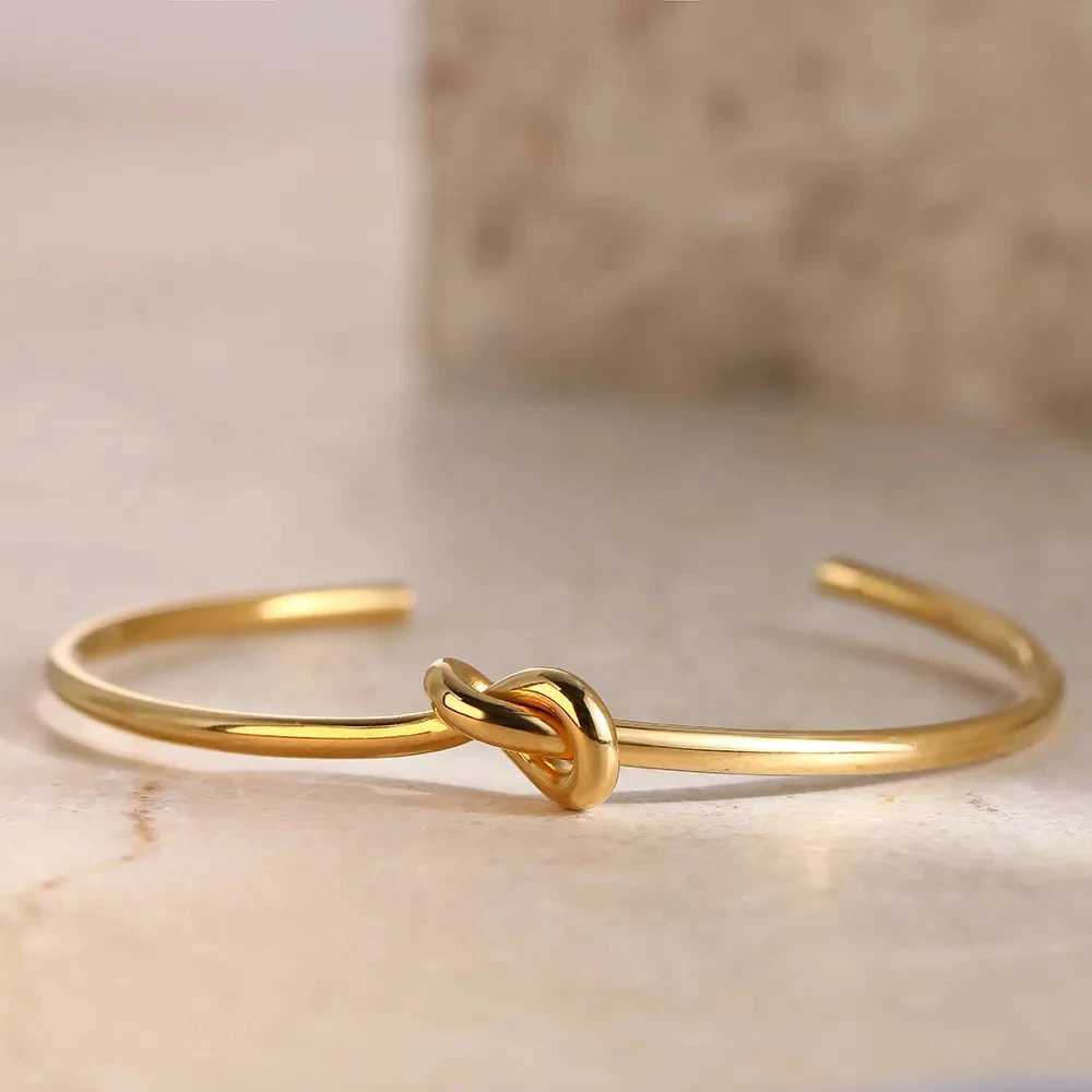 Stainl Steel Bracelets Vintage Mens Fashion Woven Twist Texture Bangles For Women Jewelry Statement Streetwear Goth GiftsXJ250109