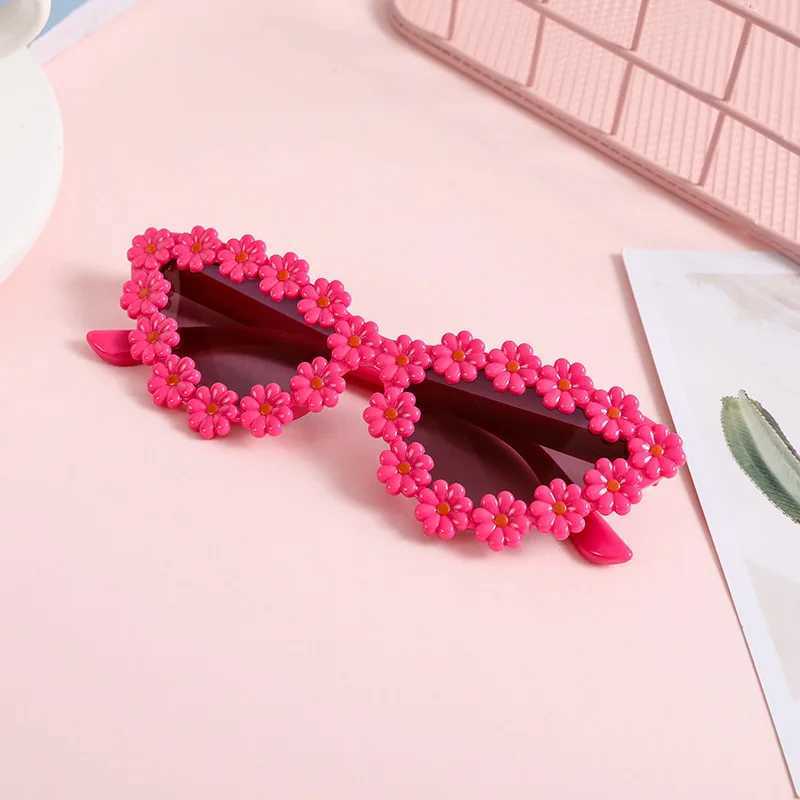 Cute Childrens Sunglasses Color Daisy Cat Eye Sunglasses New 1-8 Year Old Baby Decorative Sunglasses Trend Childrens Sunglasses W250109
