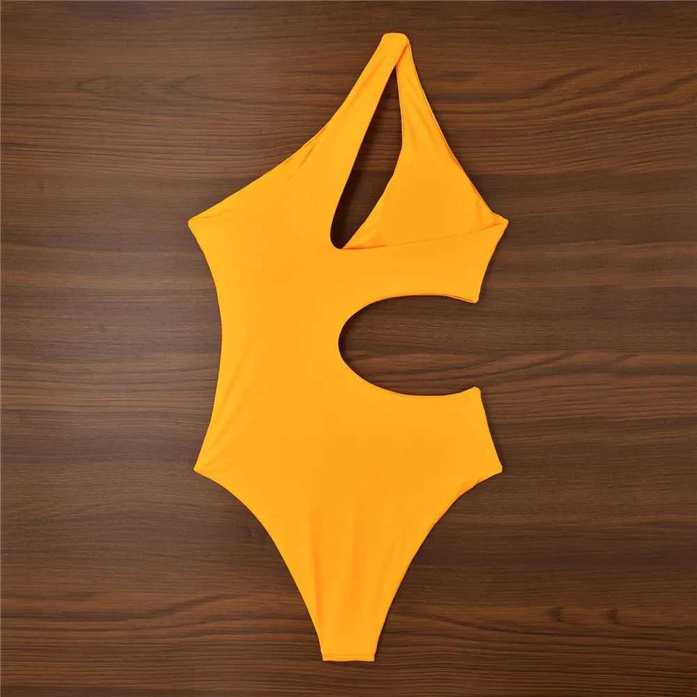 Sexy Yellow One Shoulder Swimwear Woman 2025 One Piece Swimsuits Cut Out Monokini Bathing Suit Beach Swimming Wear Bather SummerXJ240108