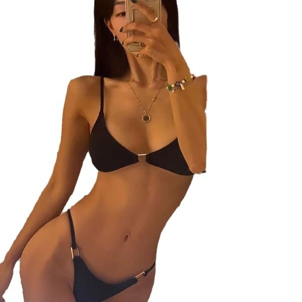 Sexy swimsuit with a three part slit and low waist2025 new style spicy girl style, high-end bikinidesigner trendy swimsuit