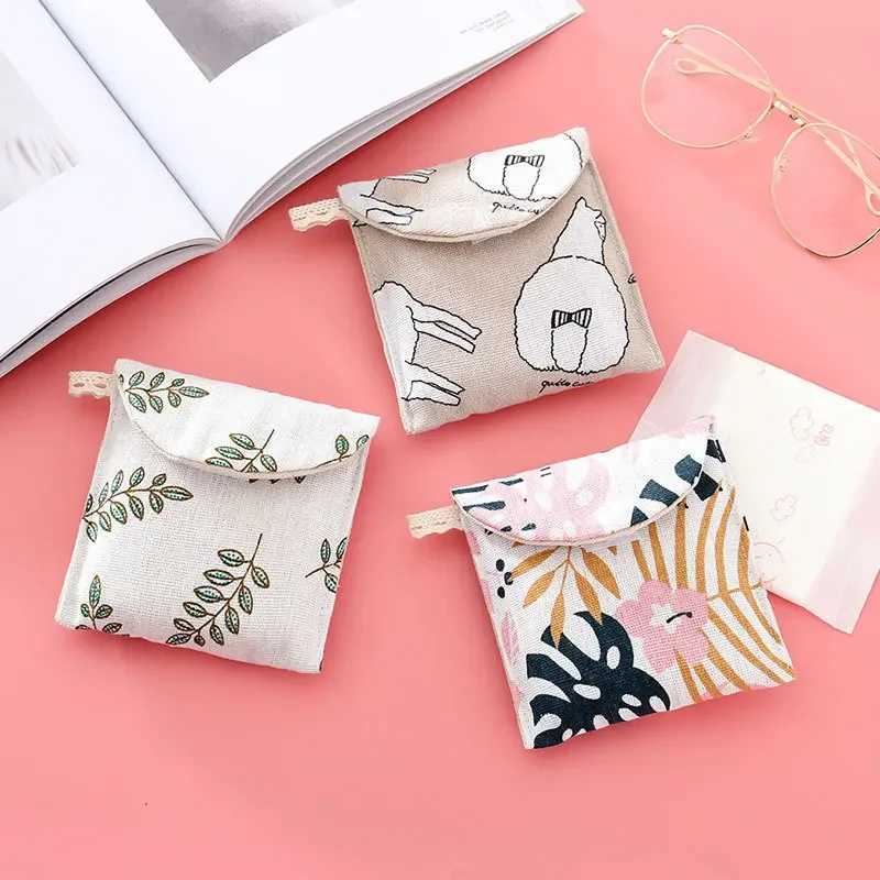 Portable Womens Cosmetics Organizer Sanitary Napkins Storage Bag Girl Cute Coin Card Sanitary Pad Bag Small Cosmetics Bag W250109