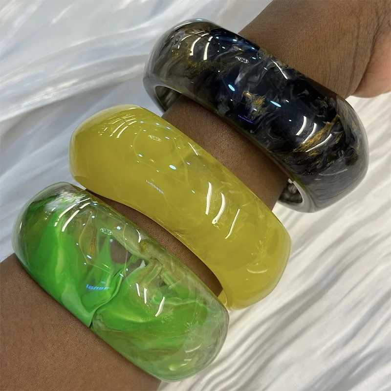 Vintage Resin Cuff Charms Bracelet Bangles for Women Fashion Jewelry Acrylic Wide Irregular Geometric Party Bangle For GirlsXJ250109