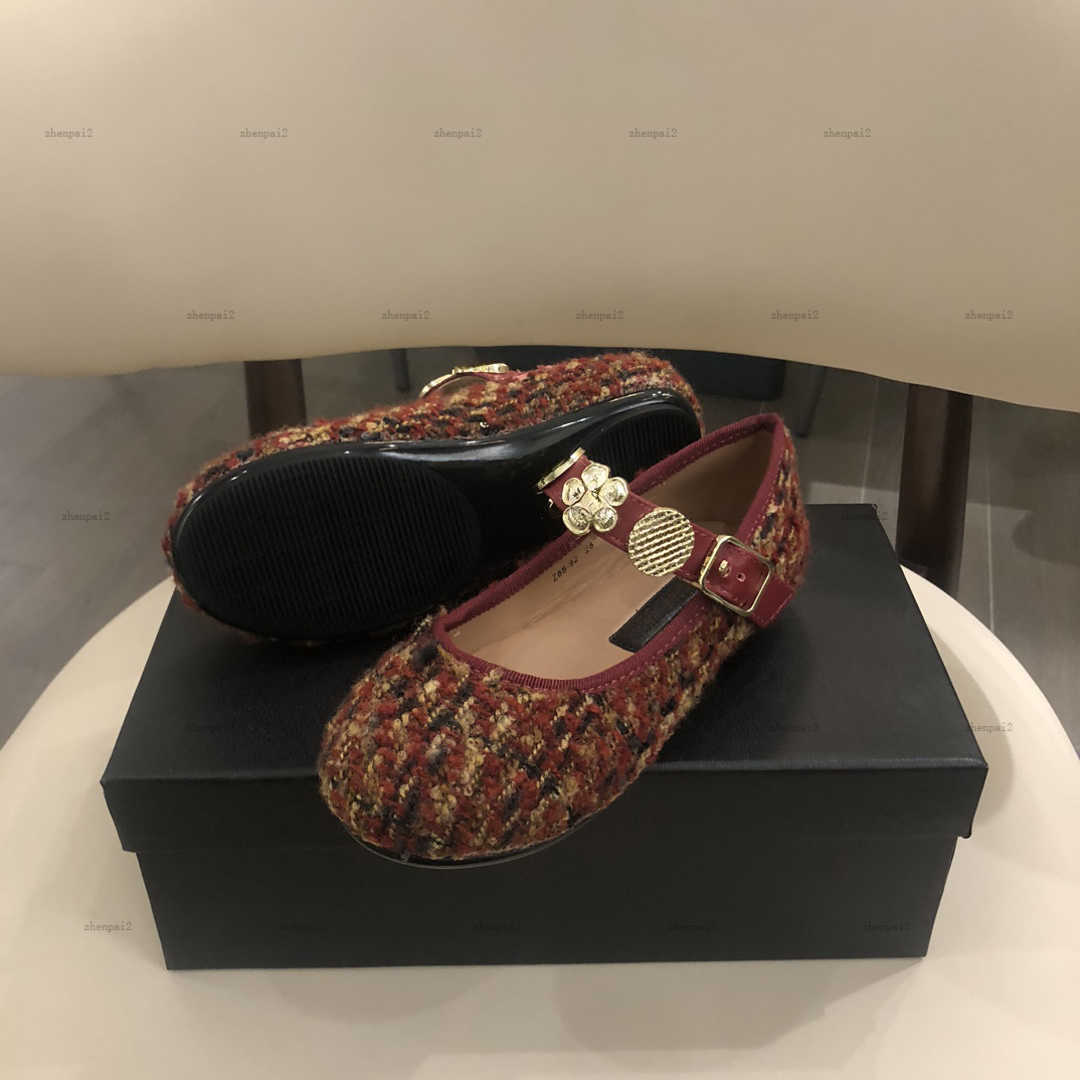Luxury girls shoes Metal flower decoration kids Leather shoes Size 26-35 Including shoe box Princess shoe high-quality baby flat shoes
