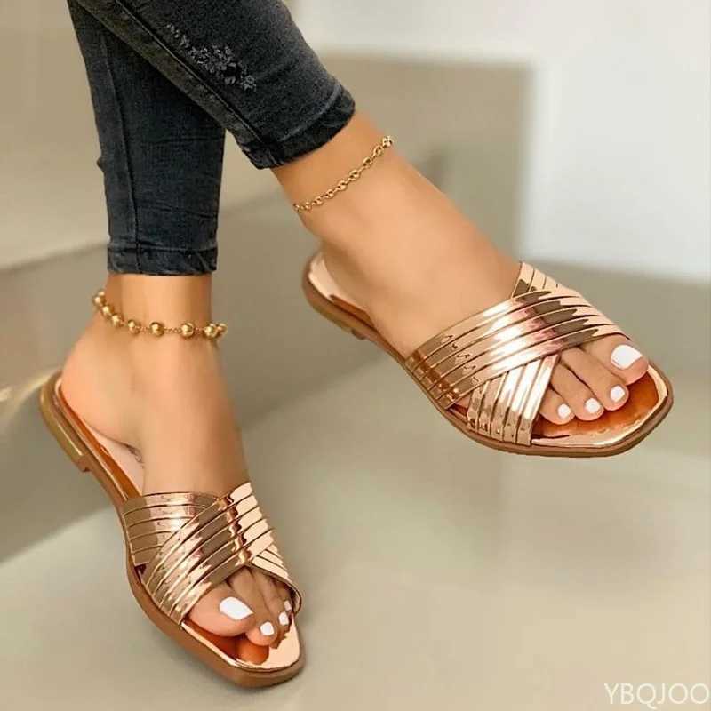 New Arrival New Metal Cross FAshion Womens Slippers Womens luxury Sandals Womens Outdoor Sports Beach Sports Comfortable Shoes T250108