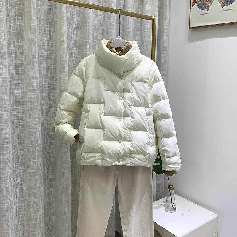 Schinteon Women Light Down Jacket Simple Casual Solid Color Stand Collar Short Outwear Autumn Coat Female New 2023 Fashion
