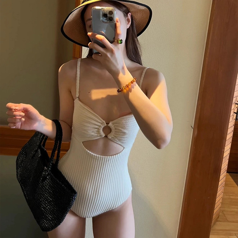 Women's swimsuit 2025 new high-end strapless high waisted small chest swimsuit designer beach hot spring vacation swimsuit