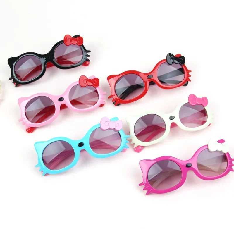 New Childrens Fashion Sunglasses Girl Cute Cat shaped Sunglasses Cute Boy Outdoor Sunglasses UV400 Oculos De Sol W250109