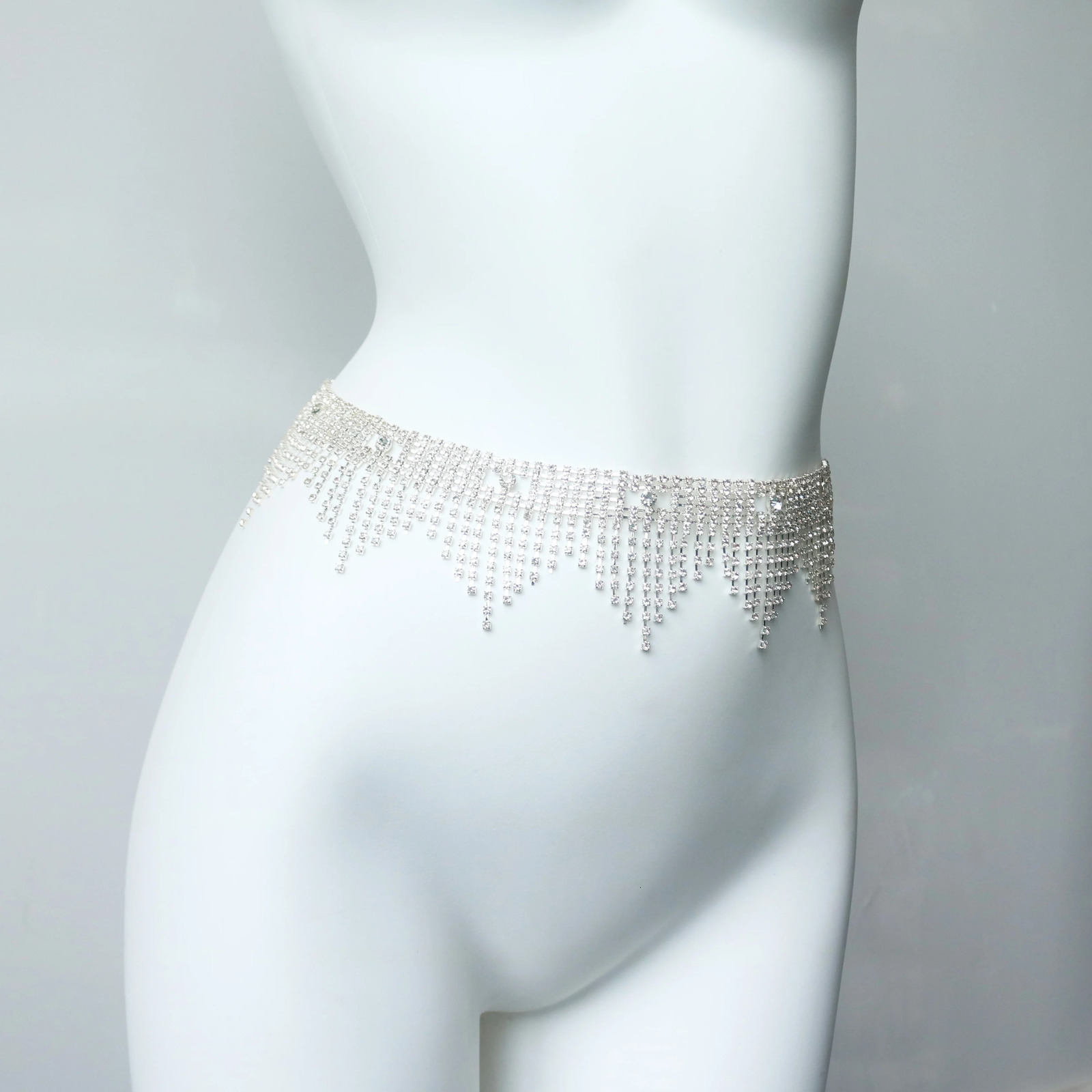 Gorgeous Exaggerated Tassel Rhinestone Waist Chain Beach Nightclub Sex Body Chain Exquisite Vintage Womens Jewelry Accessories 250107