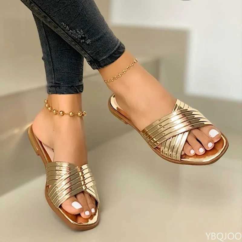 New Arrival New Metal Cross FAshion Womens Slippers Womens luxury Sandals Womens Outdoor Sports Beach Sports Comfortable Shoes T250108