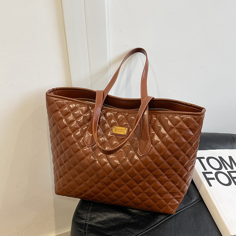 2025 Designer Women High-end 3 Shoulder Handbag Large Capacity Commuter Bag Ladies Fashion Triple Black Brown Coffee Red Free shipping