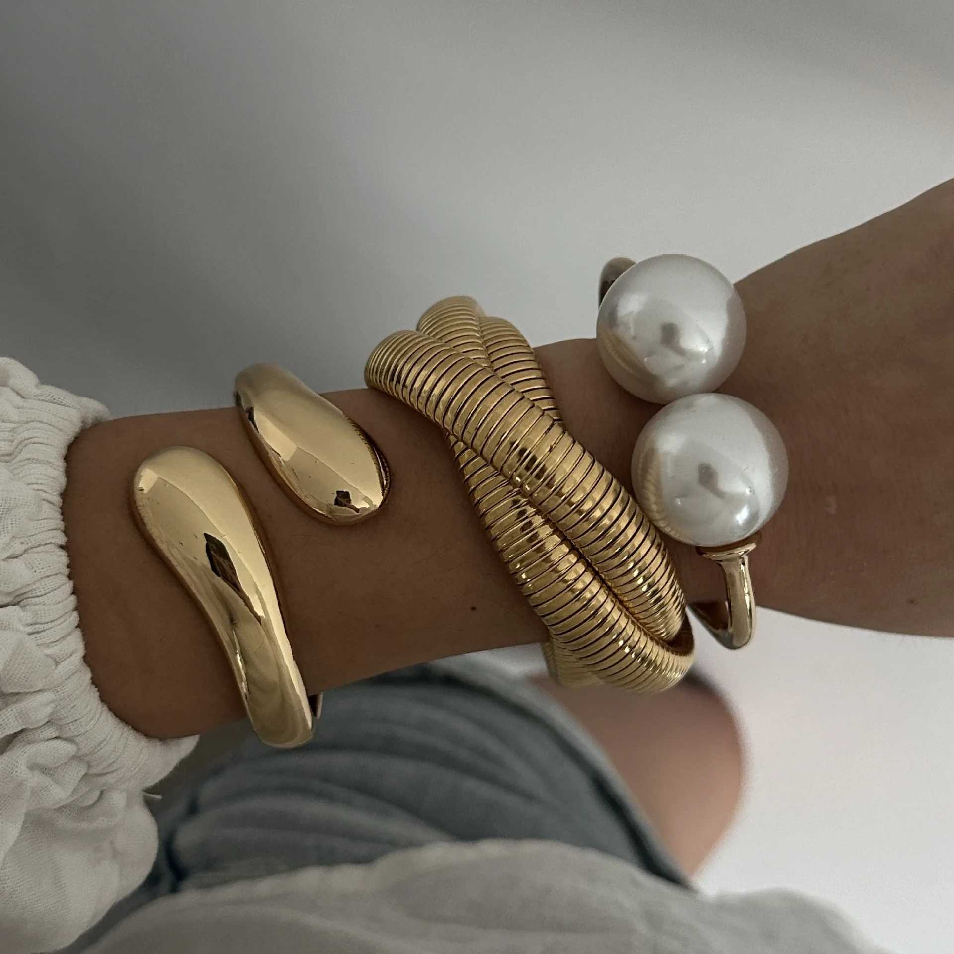 DIEZI Hip Hop Pearl Wide Cuff Bangles Punk Fashion Gold Silver Color Geometric Spring Bangles For Women Bracelet Men JewelryXJ250109