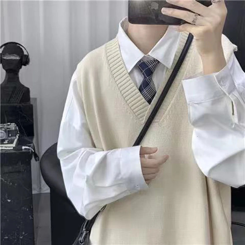 Vintage Autumn Winter Men V Neck Sweater Vest Knitted Harajuku Casual Oversized High Quality Matching Pullover Solid School Top 250107