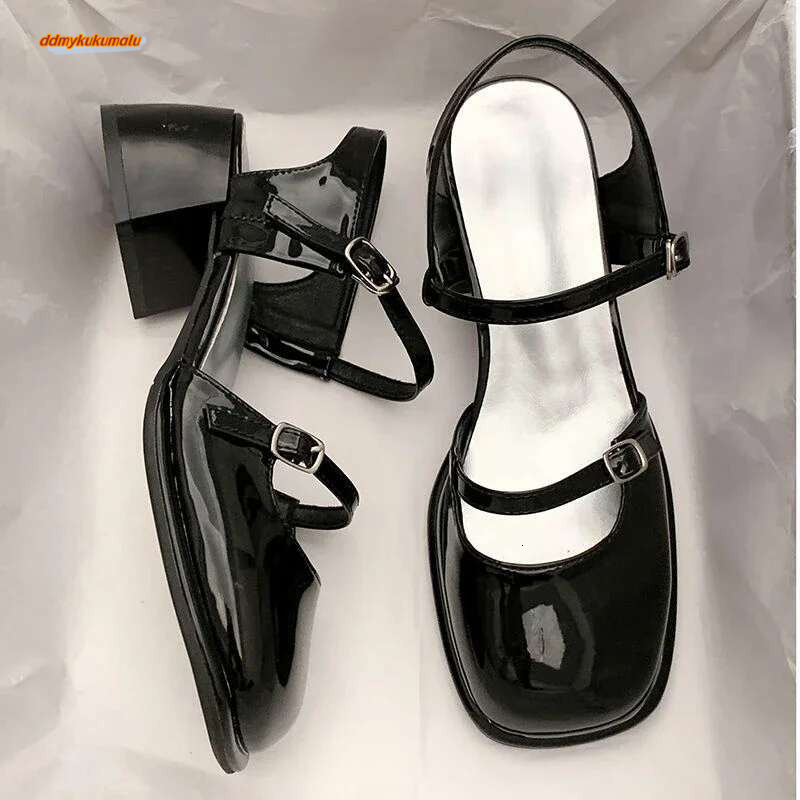 Non-slip Round Toe Sandals Ladies Casual 2023 Summer Hollow Beach Elegant Korean Fashion Party Shoes Woman Design ddmykukumalu