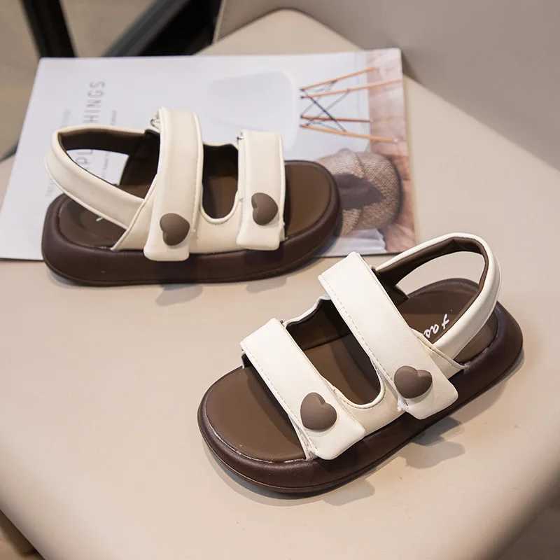 Fashionable girls shoes new summer Versatilekid sandals comfortable and non slip thick soled princess shoes soft cute and beautiful childrens beach sh