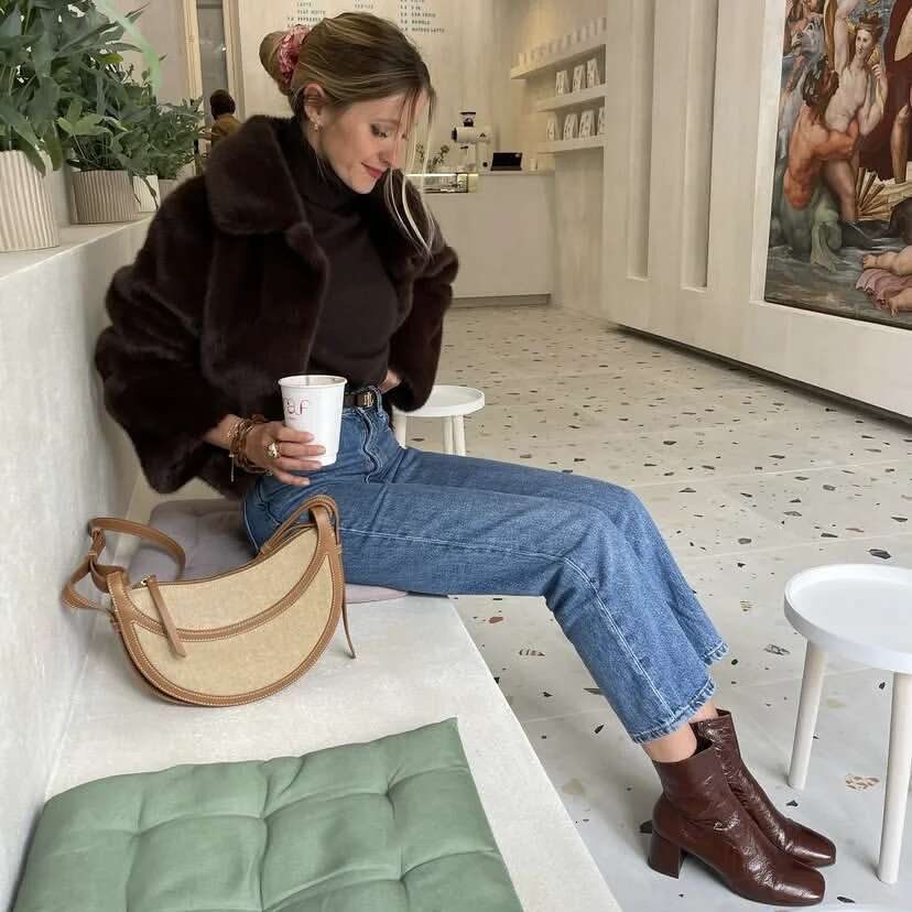 Knitted Ing Layered Cowhide Crossbody 2025 Niche Design Fashion Canvas Crescent Handbag Women's Armpit Shoulder Bag