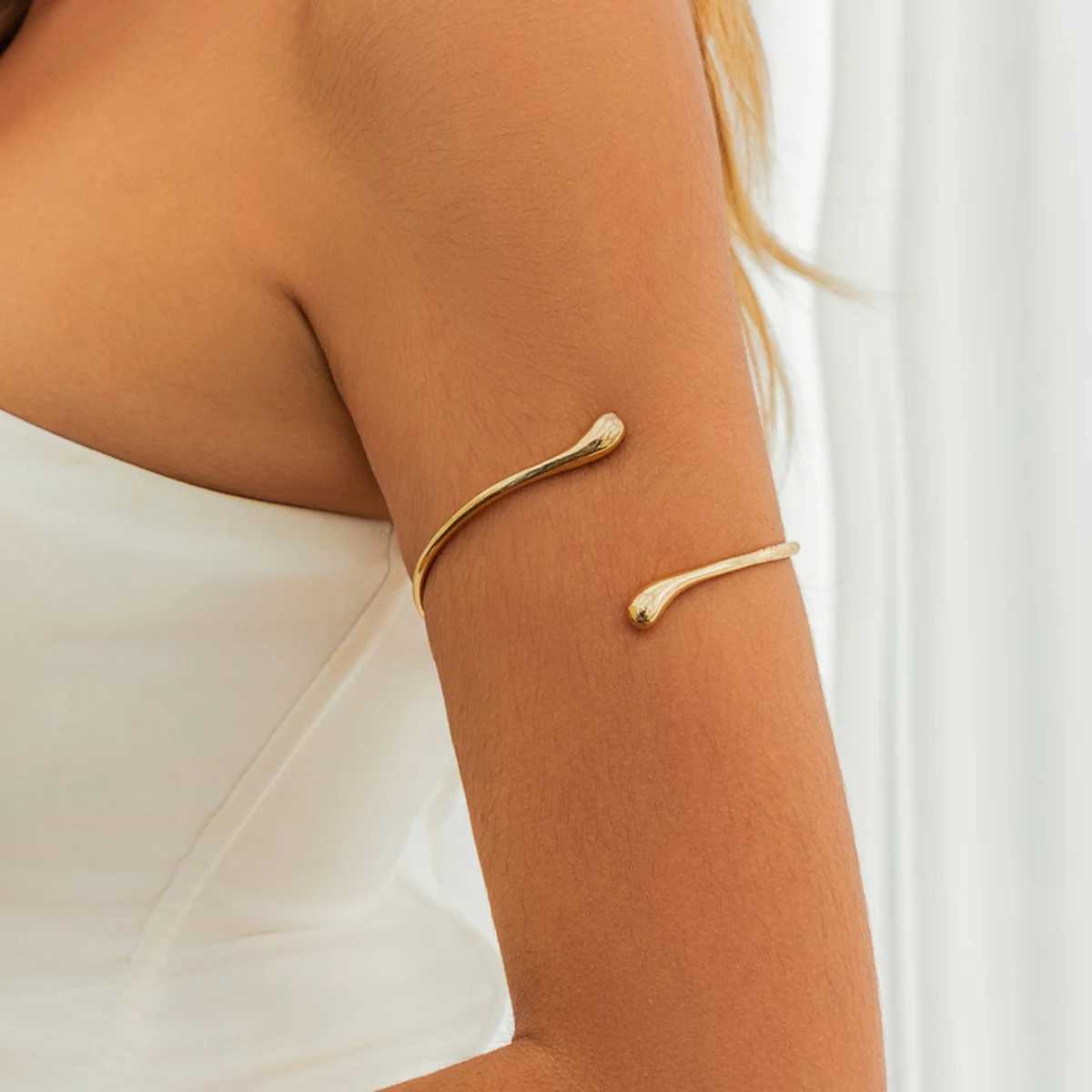 IngeSight Z Simple Metal Water Drop Open Upper Arm Bracelet Fashion Smooth Metal Arm Bracelet Womens Aesthetic Vintage JewelryXJ250109
