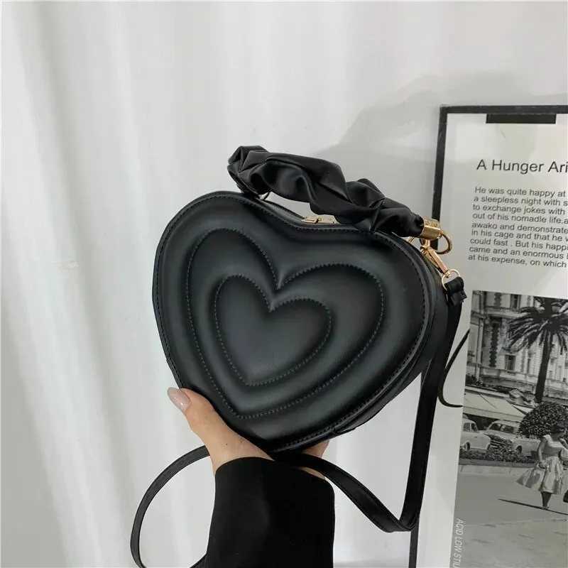 Luxury Quilted Handle Women PU Leather Shoulder Bag Fi Heart Solid Color Crossbody BagXJ250108