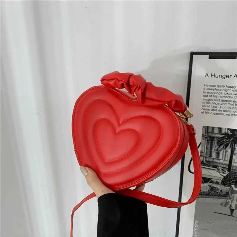 Luxury Quilted Handle Women PU Leather Shoulder Bag Fi Heart Solid Color Crossbody BagXJ250108