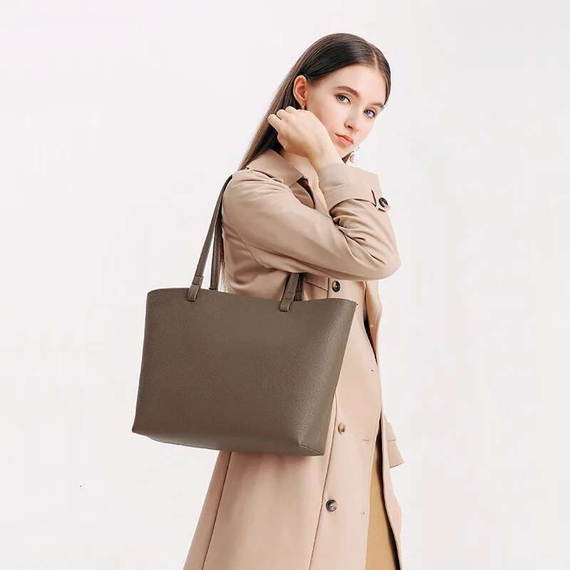 Alirattan New Trend Genuine Leather Bags For Women 2025 Designer Fashion Lady Cowhide Shoulder Casual Shopping Tote Bag