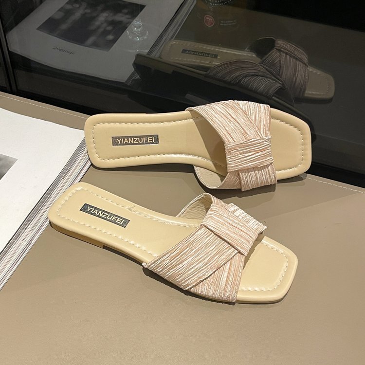 2025 hot Women Slippers Fashion Flat Bottom New Korean Version Versatile Outerwear Leisure Style Triple Black Beige Pink Green Free shipping