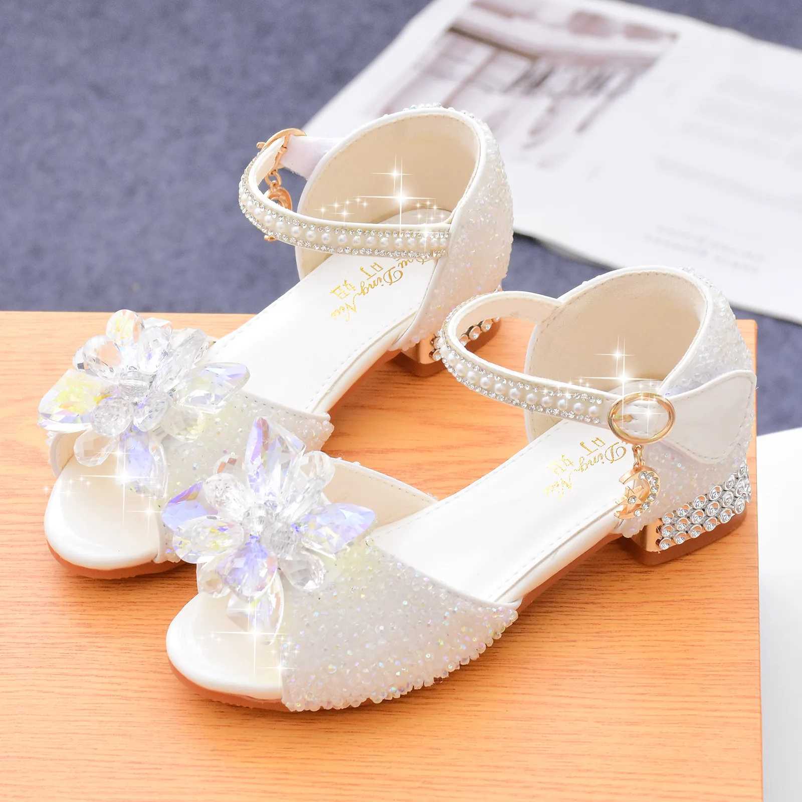 Summer girls sandals princess shoes childrens high heels girls fashion crystal models runway show hosts student performance shoes W250108