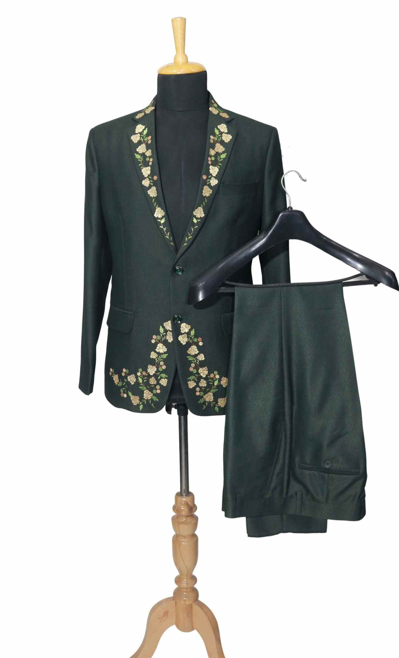 Classic Customized Slim Fit Groom Tuxedos Designer New Fashion Mens Jackets Appliques Two Button Notched Lapel Business Pockets Bridegroom Tailor Made