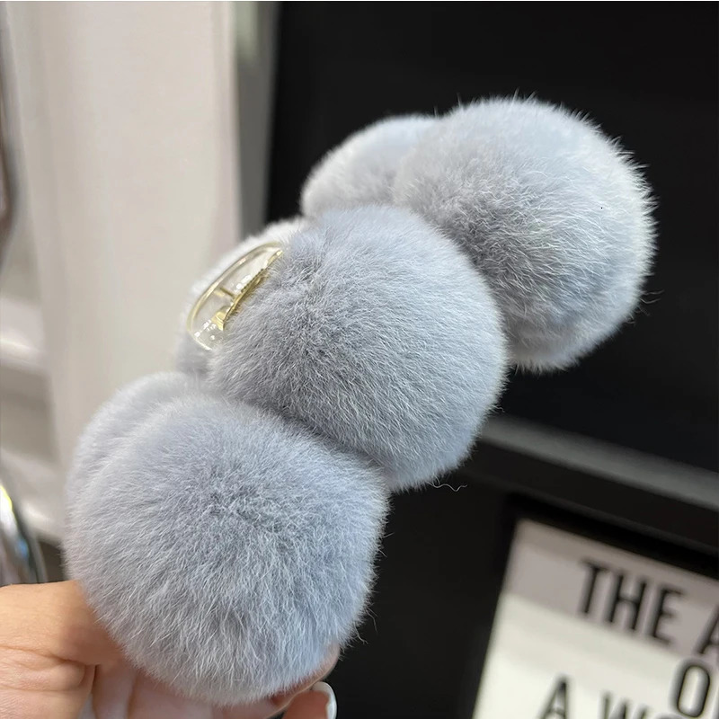 Oversize Hairball Hair Claw Clips Cute Girl Ponytail Headdress Plush Big Fluffy Pompom Shark Clip Elegant Hair Barrettes 250103