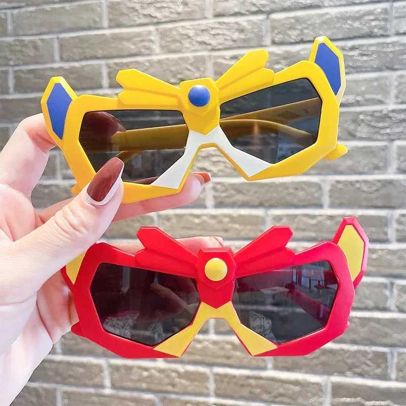 Childrens Cute Sunglasses Street Shooting UV400 Boys Outdoor Sunscreen Glasses Childrens Classic Glasses W250109