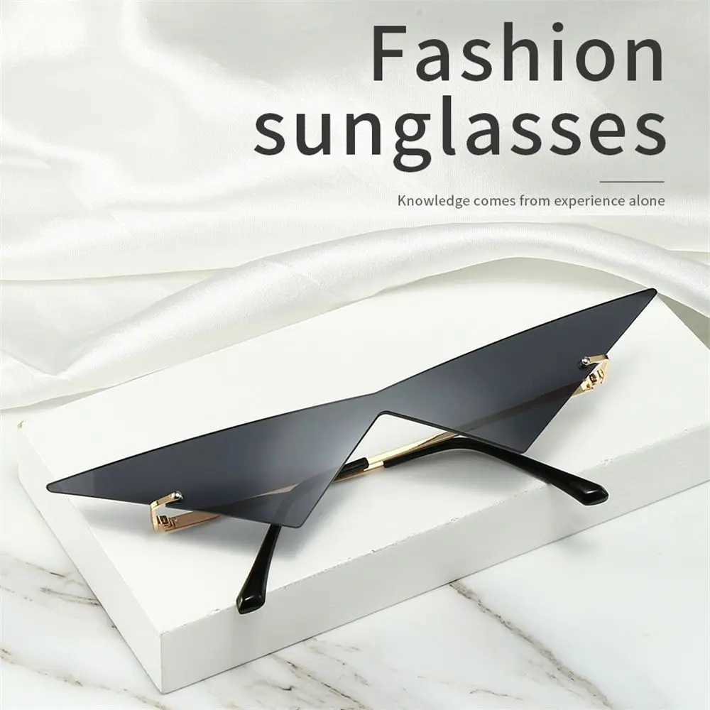 New Womens Cool Triangle Sunglasses Fashion Punk Super Large One piece Borderless Sunglasses Retro UV400 Transparent Ocean Lens Glasses W250109