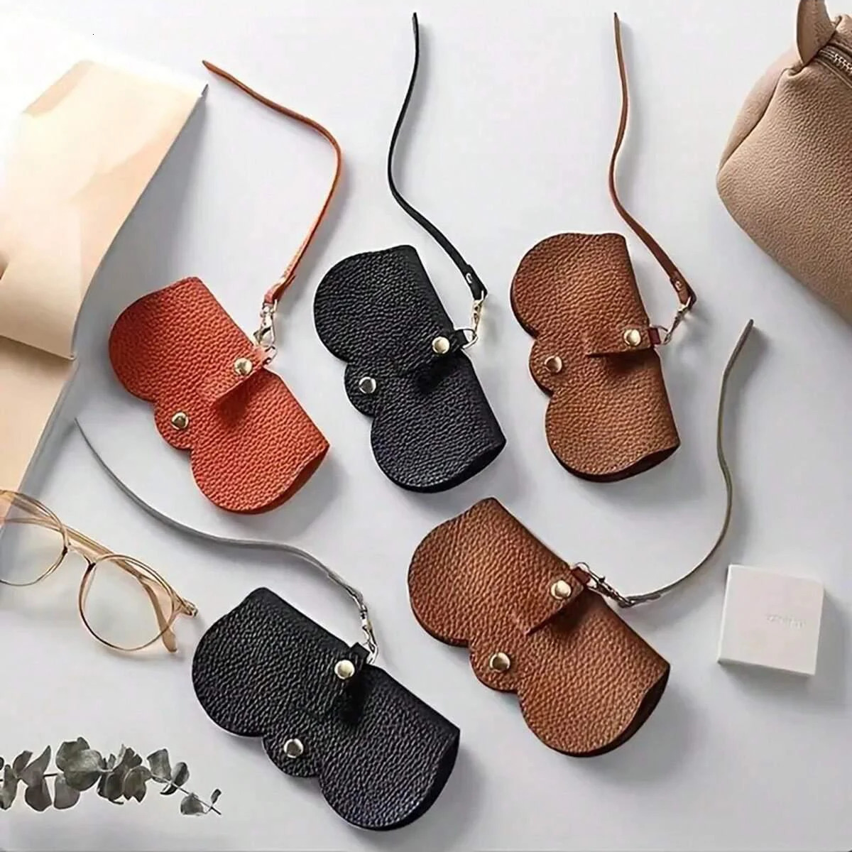 1pc Litchi Embossed Glasses Cover Cute Hanging PU Leather Sunglasses Reading Storage Bag Portable Travel Eyewear Holder 250109