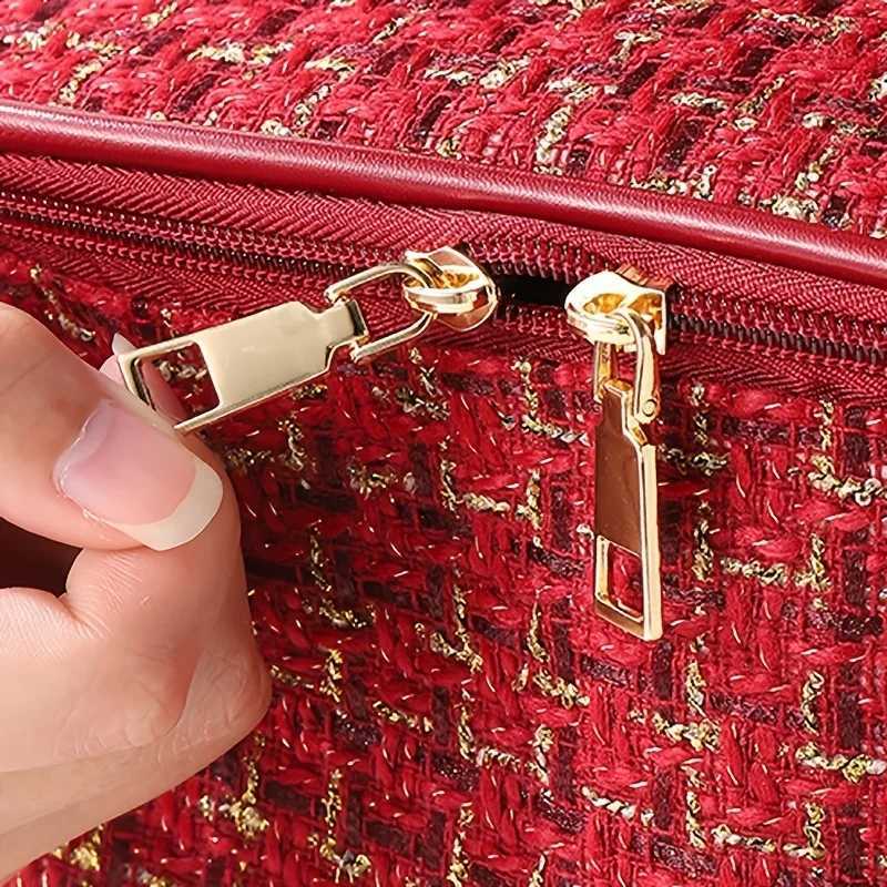 Large capacity portable travel toilet bag New flat portable small perfume cosmetic bag W250109
