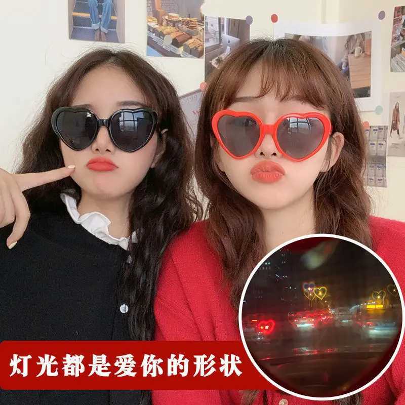 Love Heart Shaped Effects Glasses Watch Night Light Changes to Heart Shaped Diffuse Glasses Womens Fashion Sunglasses W250109