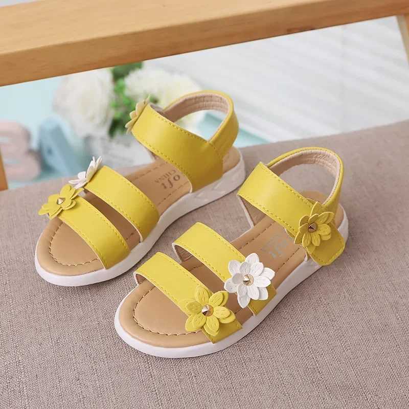 2024 Summer New Girl Sandals Childrens Fancy Sandals 3-Flower Princess Sweet Wedding Dress Childrens Sandals W250108